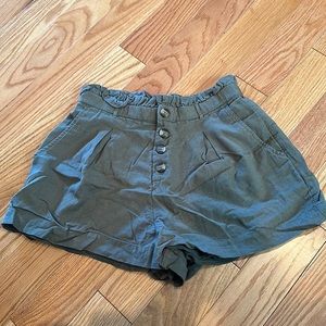 American Eagle Paperbag Shorts Size M